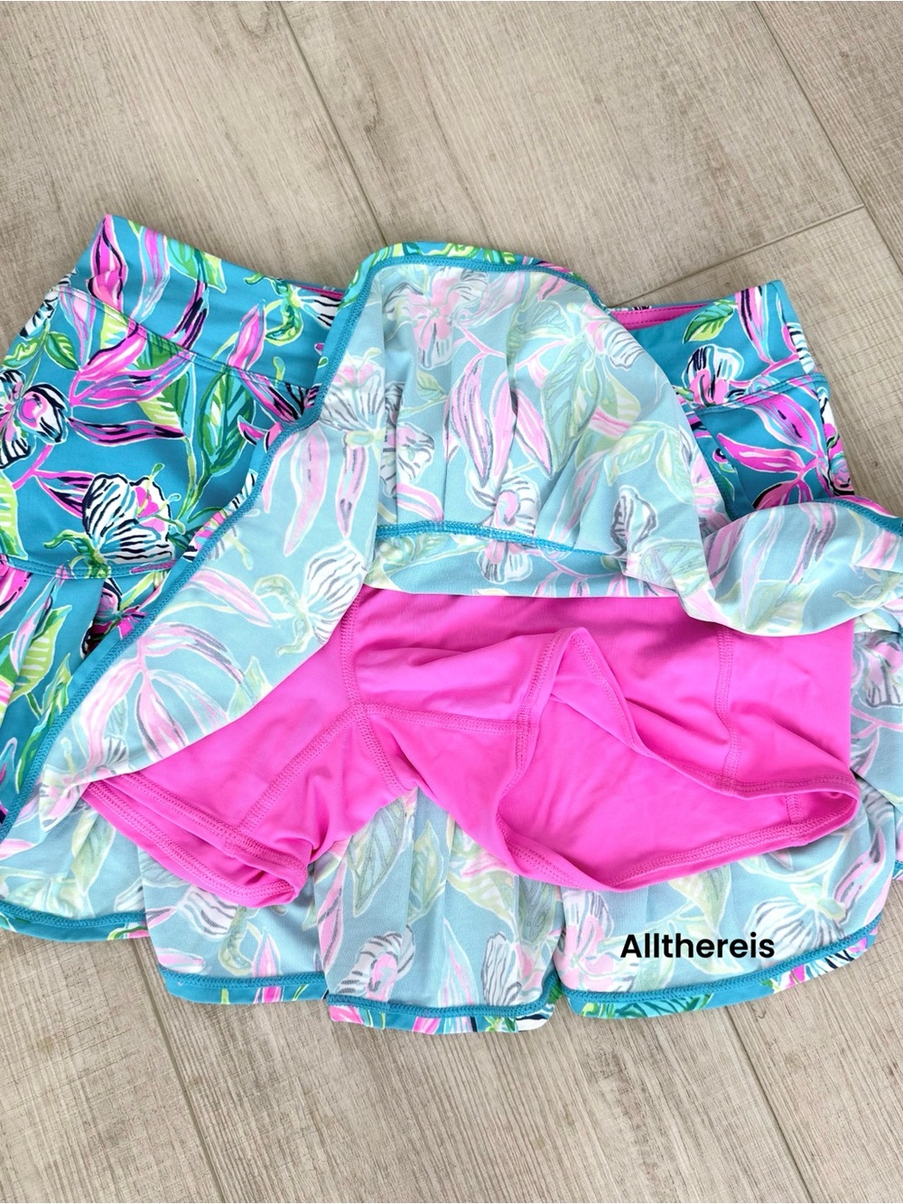 Lilly Pulitzer Luxletic Skort Taye “BELEAFING” S - Picture 11 of 12